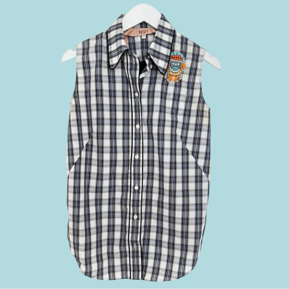 N°21 Sleeveless Plaid Shirt with beaded & Embroidered patch.